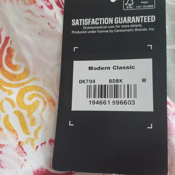 NWT Dickies Modern Classic Scrub Top- M - Picture 3 of 4